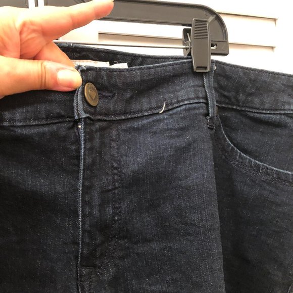 Torrid Bermuda shorts, dark wash, 24 - Picture 7 of 10